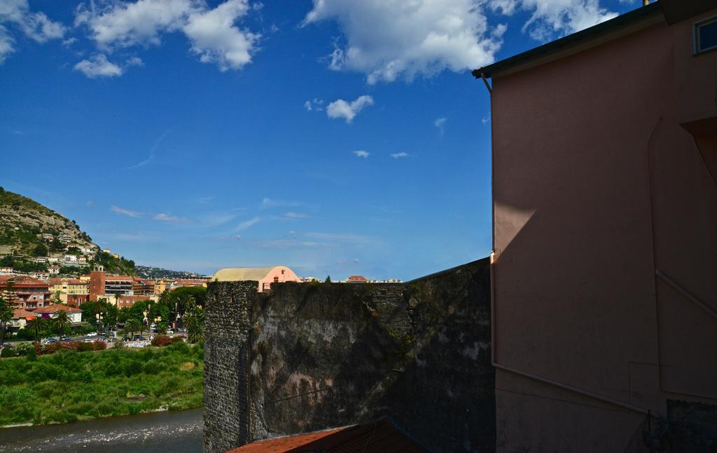 B&B Torre Porta Marina Ventimiglia Exterior foto