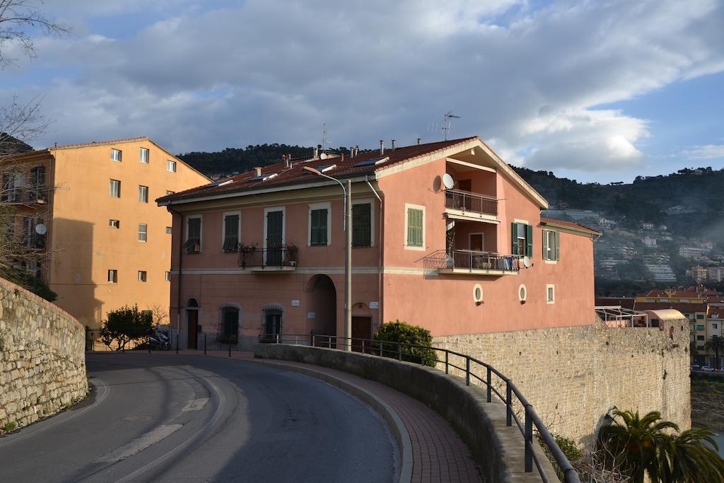 B&B Torre Porta Marina Ventimiglia Exterior foto